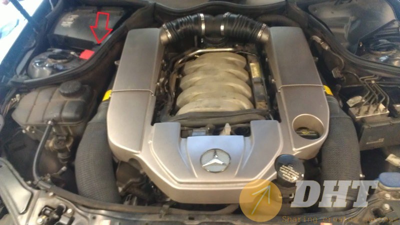 Mercedes-Benz E-Class and E-Class AMG How to Replace Main and Auxiliary Batteries - 2.jpg