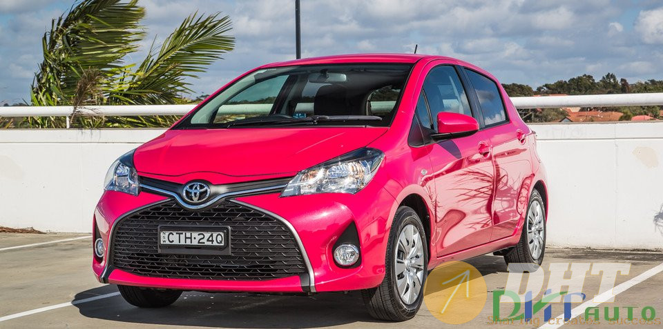 TOYOTA_YARIS_VITZ_2015_OWNER'S_MANUAL_AND_DIY_MANUAL-2.jpg
