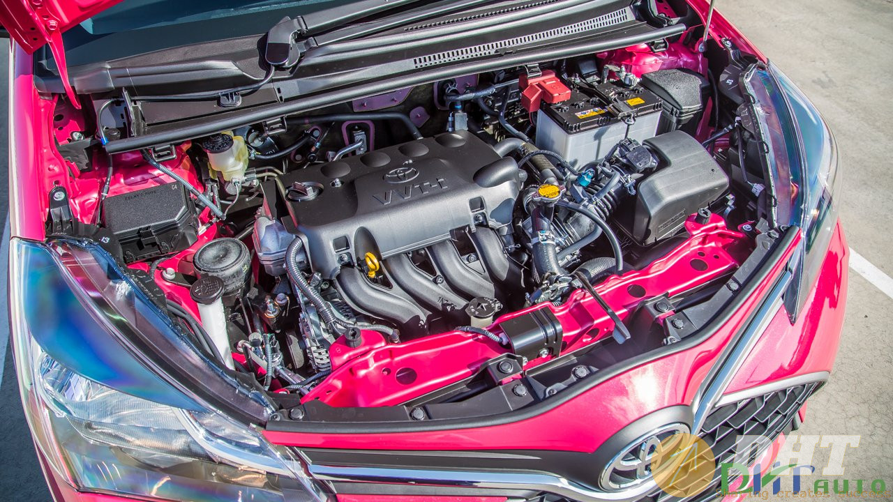 TOYOTA_YARIS_VITZ_2015_OWNER'S_MANUAL_AND_DIY_MANUAL-3.jpg